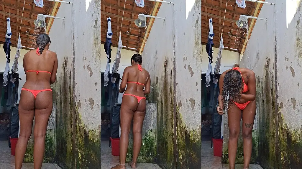tomei banho escondida e quase me pegaram