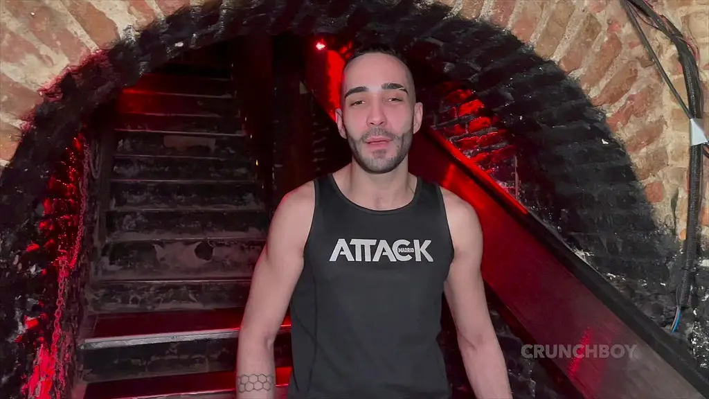 4099 young staigt fucked by is friend in leather