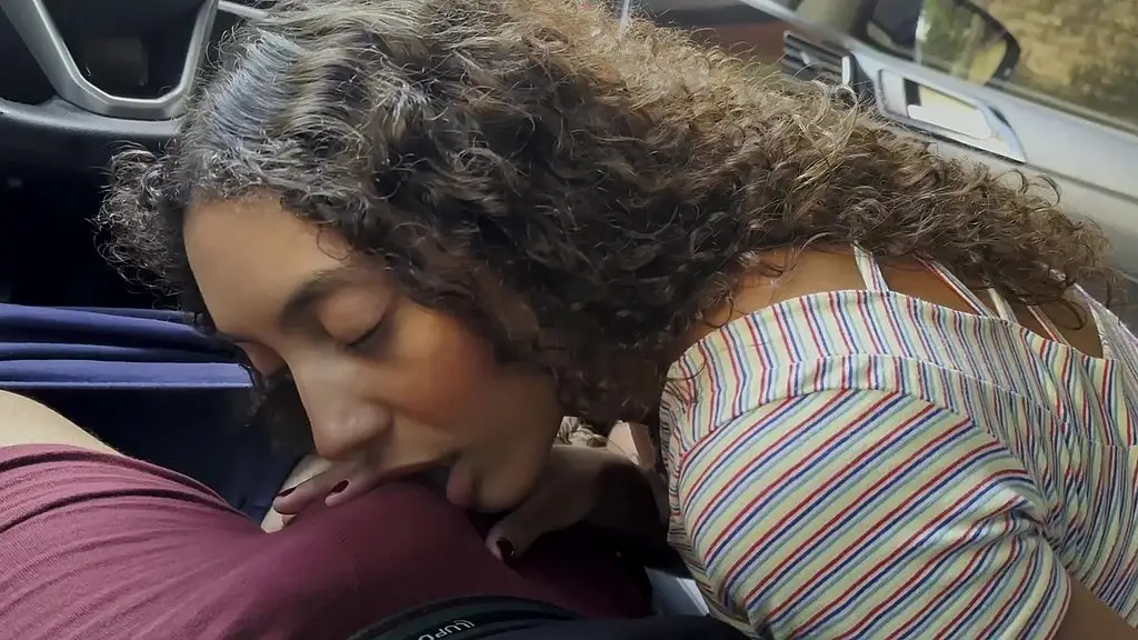 passeando de carro nao aguentamos de tesao