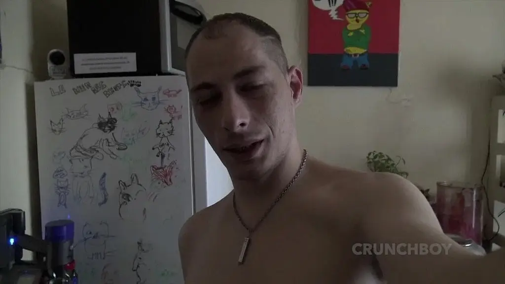 un latino baise un jeune francais de paris