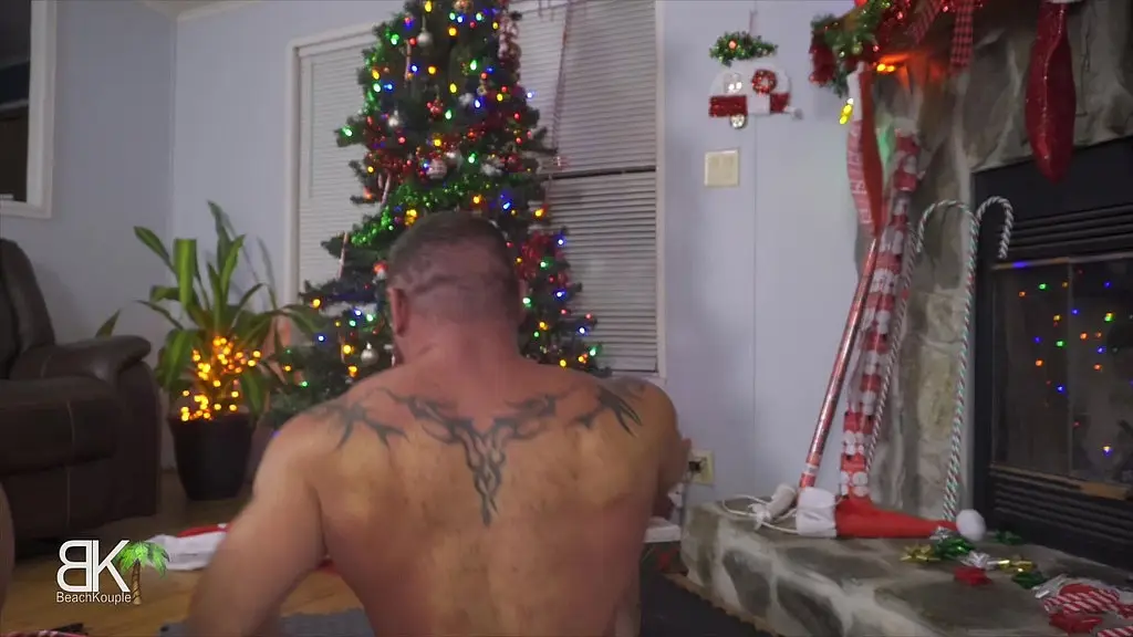 pov 1st christmas with freeuse stepfamily and he fucks stepmom and stepsister - full video