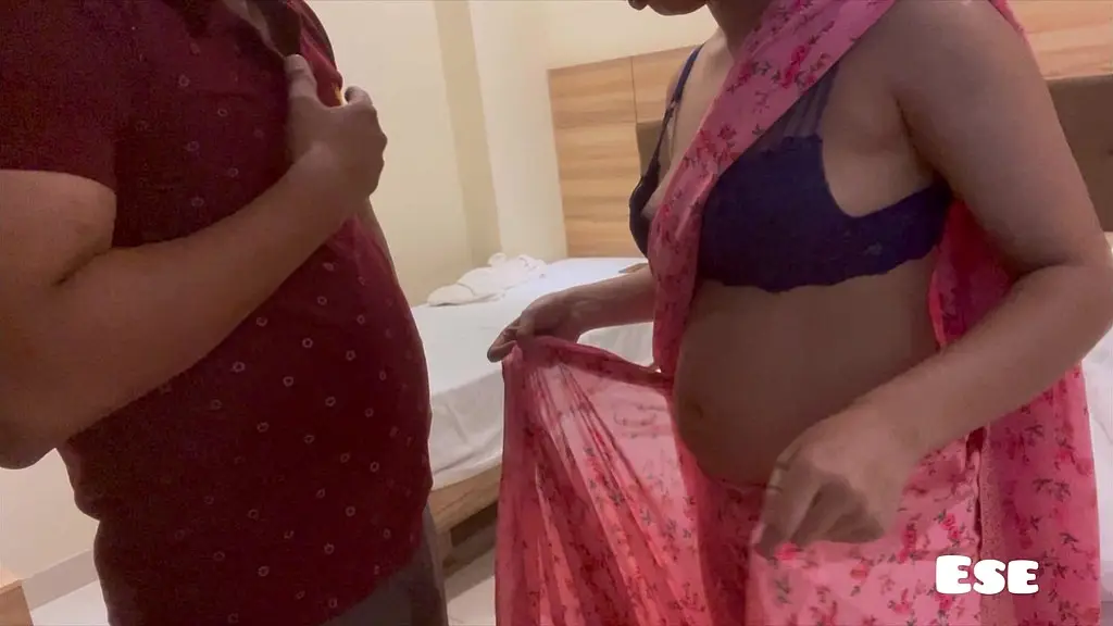 hot milf aunty feed me and suck my dick
