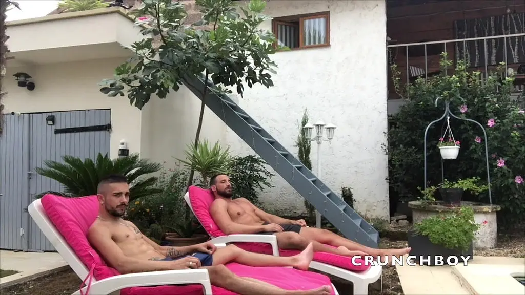 webcam porn outdoor with muscle boyf ucking in the park