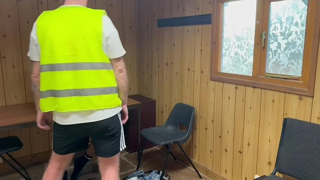 gay tradie caught jerking off hardcore rimming