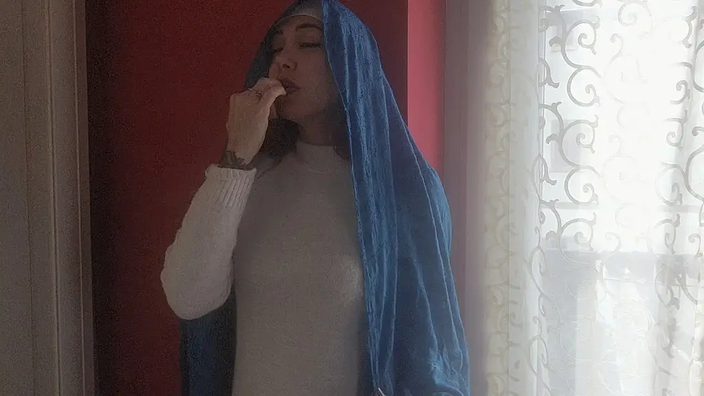 chantalchannel - lamadonna puo sorprenderti giocando e pisciando sulla cro...- very very very extreme irreligious
