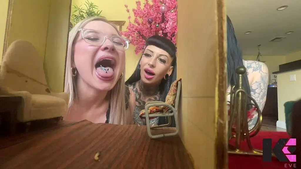goth giantesses want their screaming tinies tender!