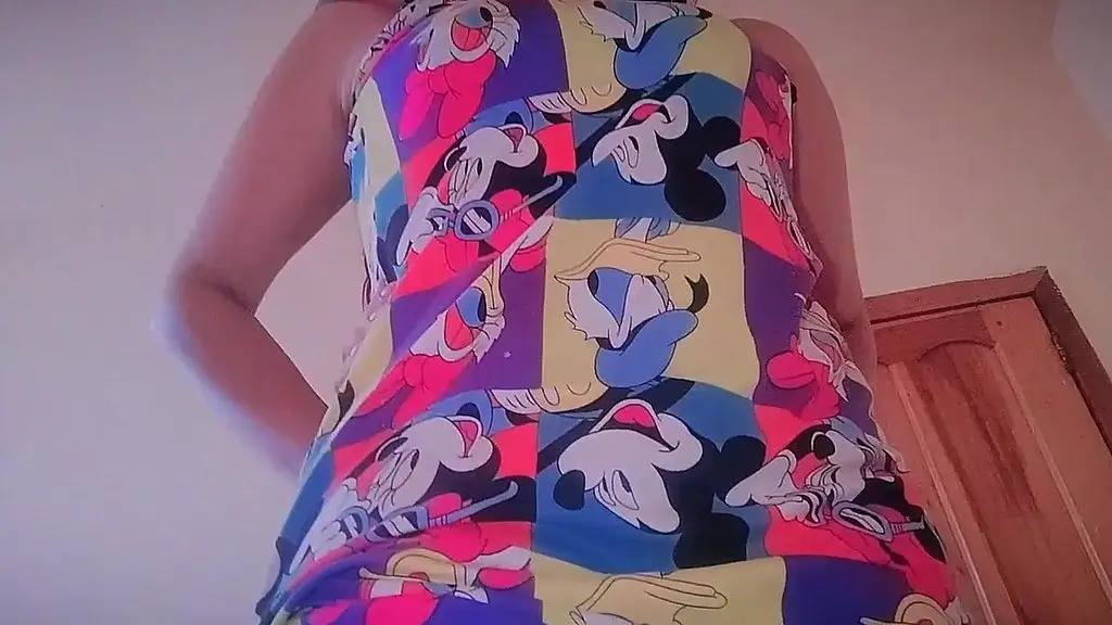 ¡dios mio que es esto! cogiendo a mi madrastra, tengo sexo con mi madrastra tetona, sexo casero real amateur de madrastra e hijastro real.