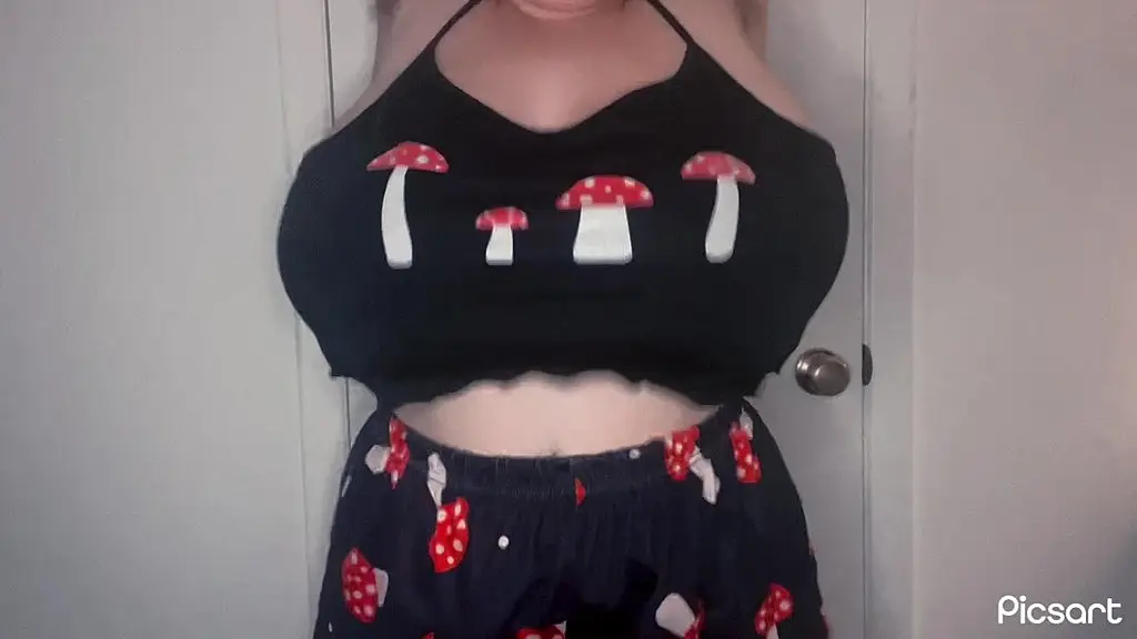 tit bouncing and jumping jacks