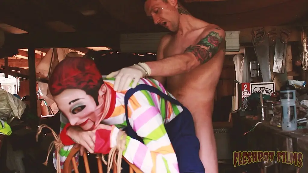 hung dude fists and fucks living doll