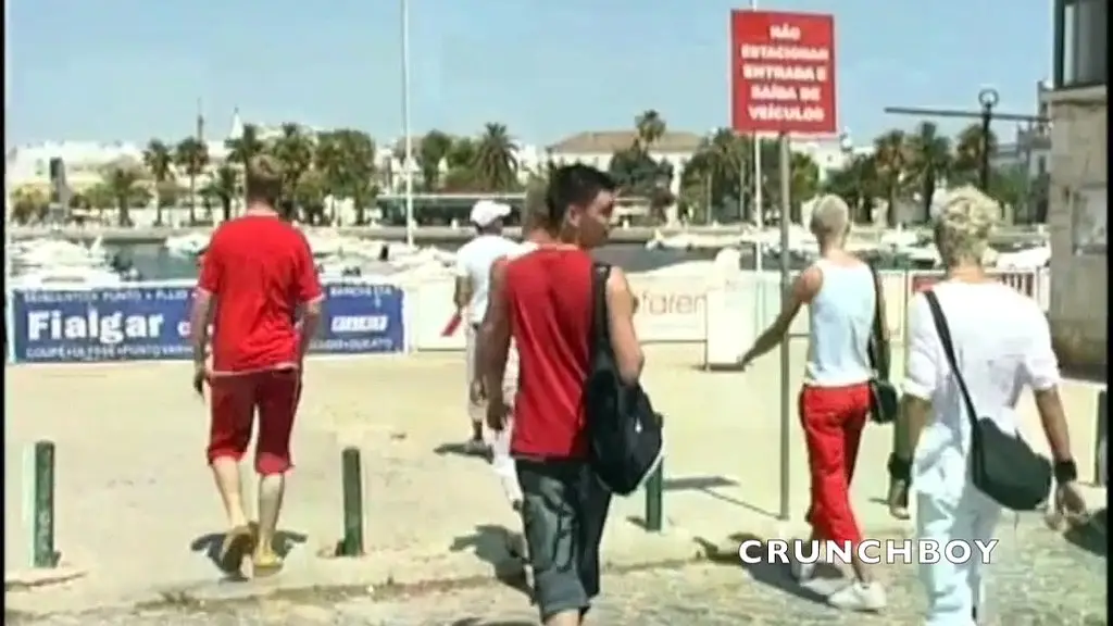 hetero baise son pote gay en mode bareback juste pour se vider les couilles