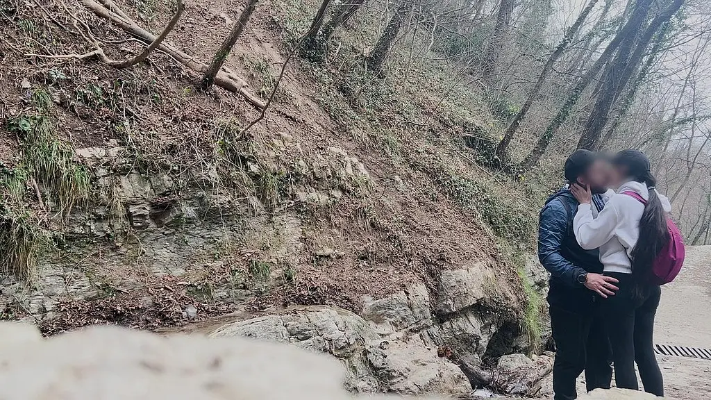lara manara scopata in montagna