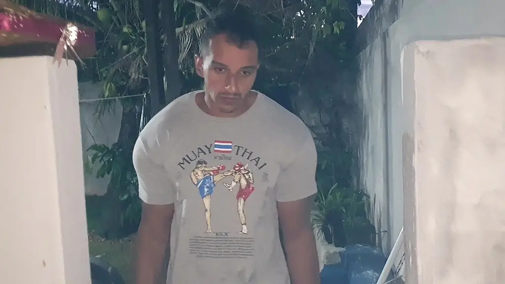 bombado da academia descubriu meu endereco e invadiu minha casa . paty bumbum - pitbull porn