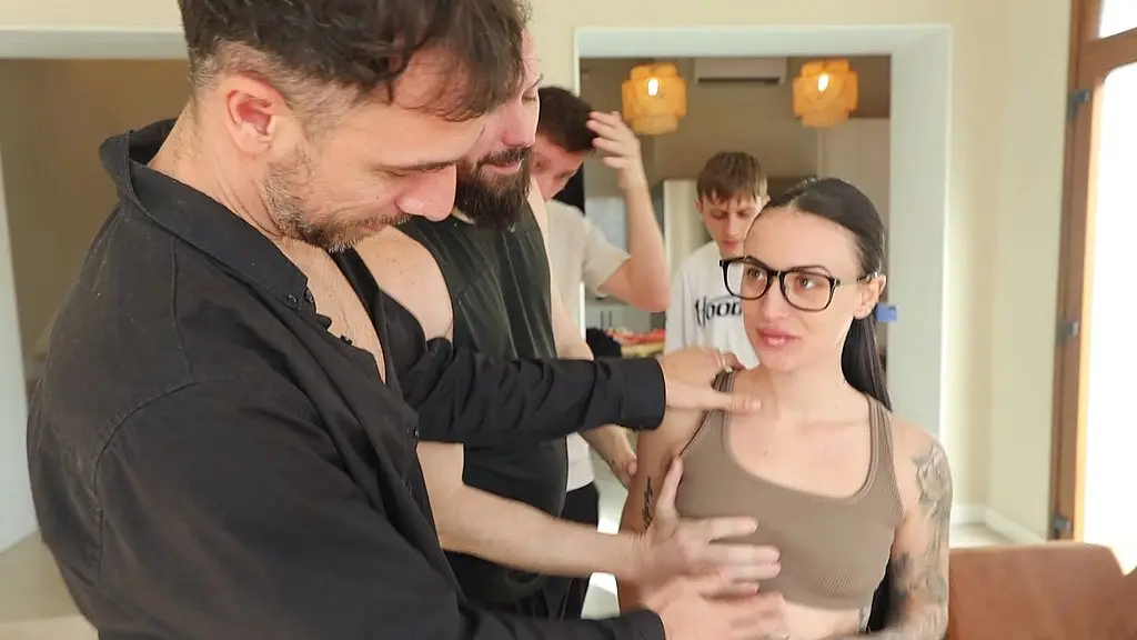 first gang bang of big-assed girl with glasses who gets overwhelmed by 4 giant cocks - zulema torres