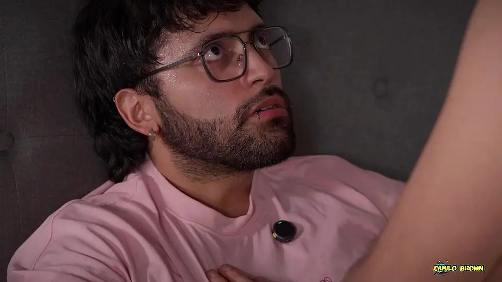camilo brown barebacks charlie bass – hot creampie ride & cum inside