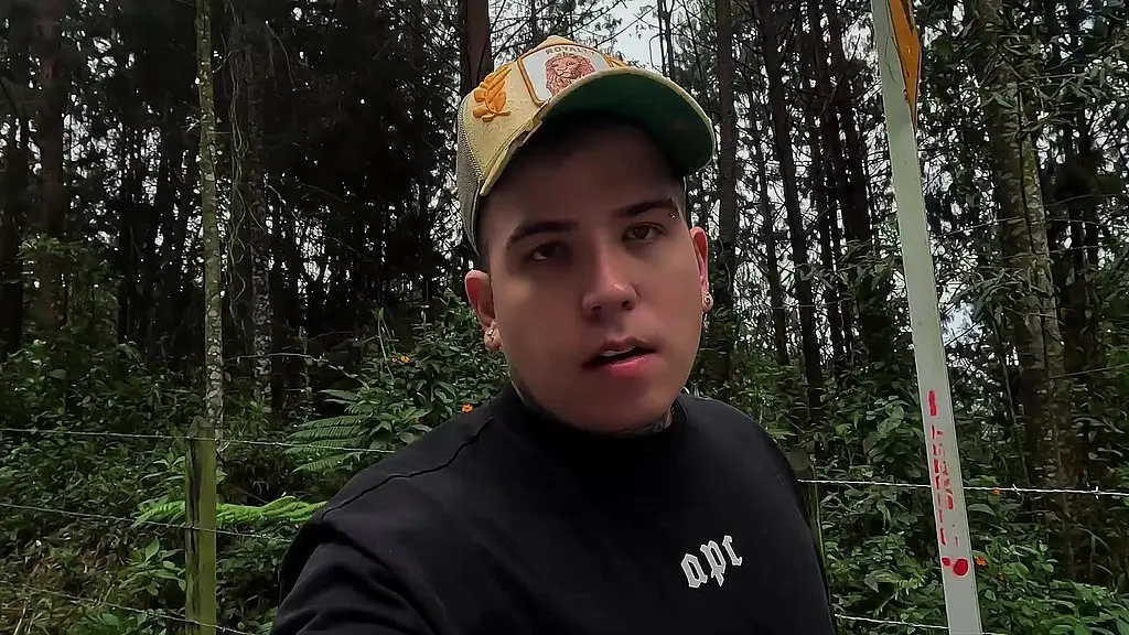 bts - sara blonde and danner mendez reunite to record outdoors - backstage club