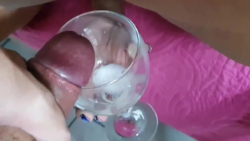 tomando porra na taca de luxo