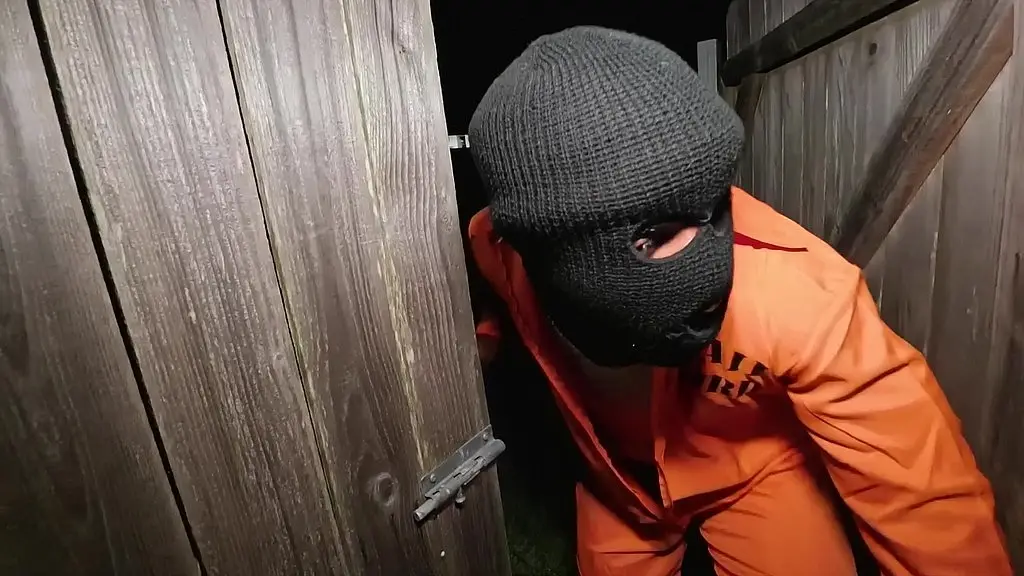 escaped prison to fuck kally xo