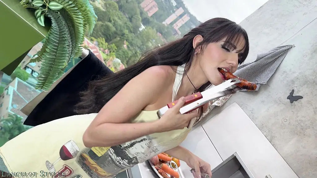 sexy isabella uzcategui sex barbecue dap , gangbang big gape
