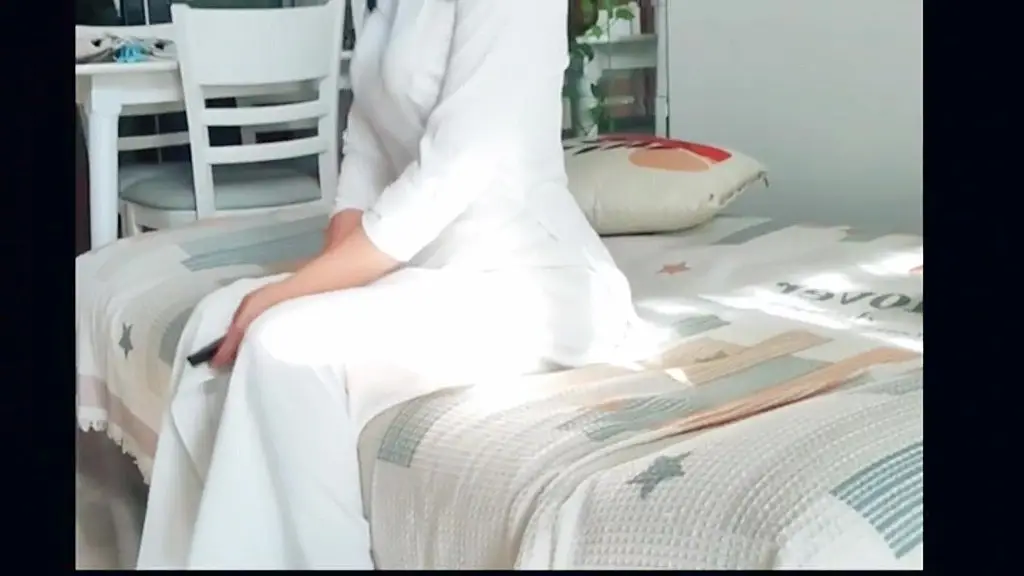 [hot girl] nữ sinh ao dai trắng thướt tha...xuất tinh trong em