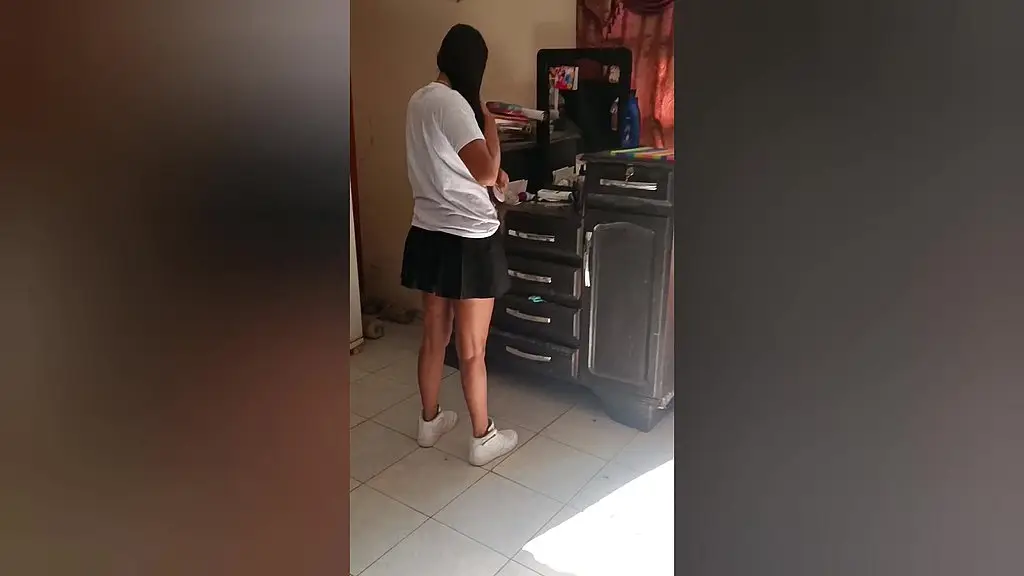 rica colegiala es follada por el culo.