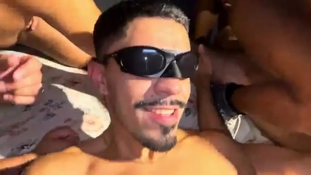 10 machos num surubao