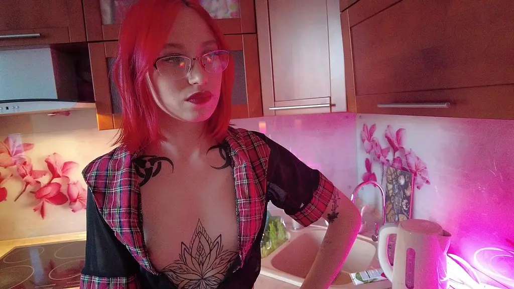 valera 21 yr old redhead babe gives pov blowjob & swallows