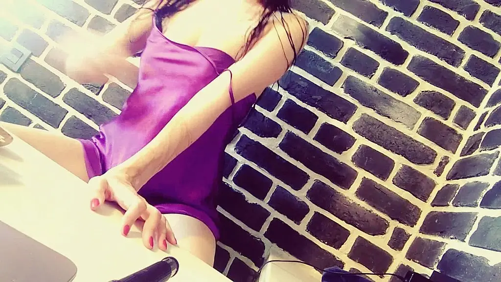 i sat and guessed at the tarot: where is my fucker walking? i didn’t wait for the fucker and felt the clit through my panties, jerked off the clit and wet my panties because i got an orgasm with
