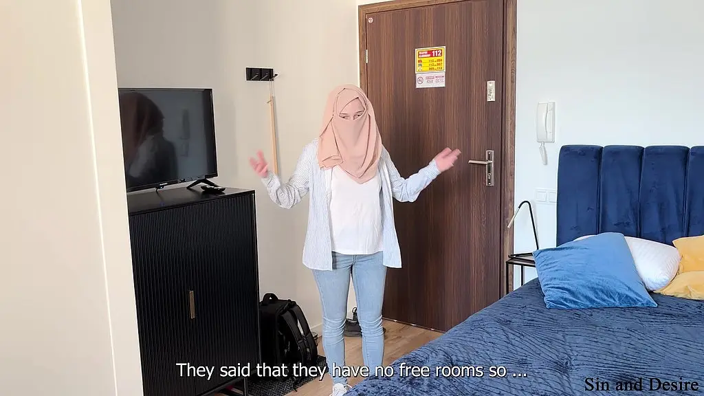i ve never seen anything like that before.  shy arab stepmom can t take her eyes off her stepson s uncut dick in a shared bed.