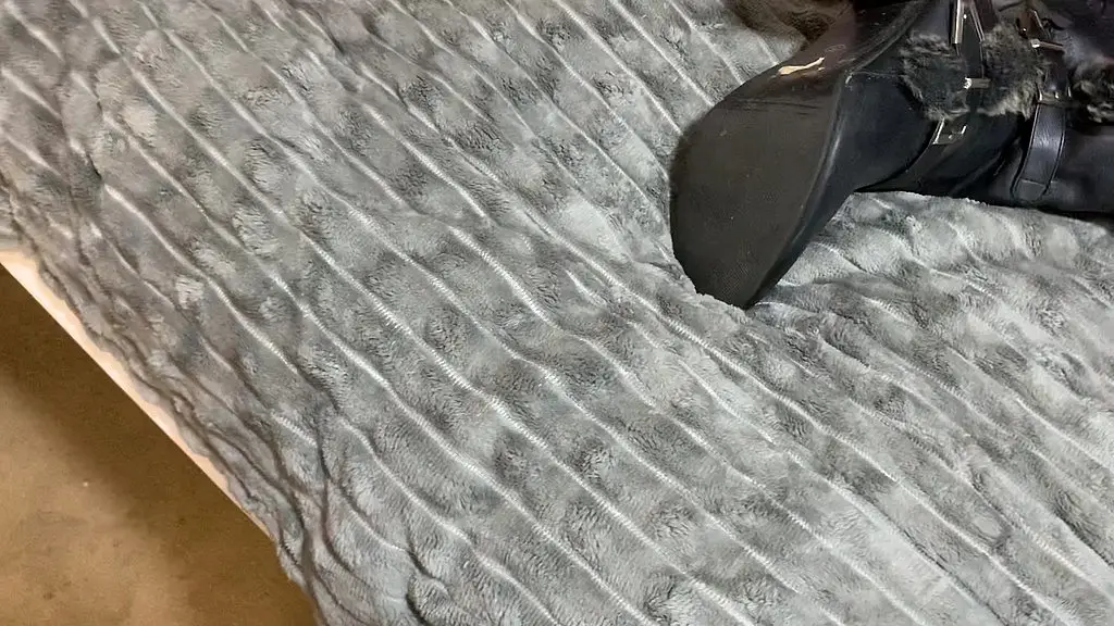 girlfriends fucking double dildo while we jerk off