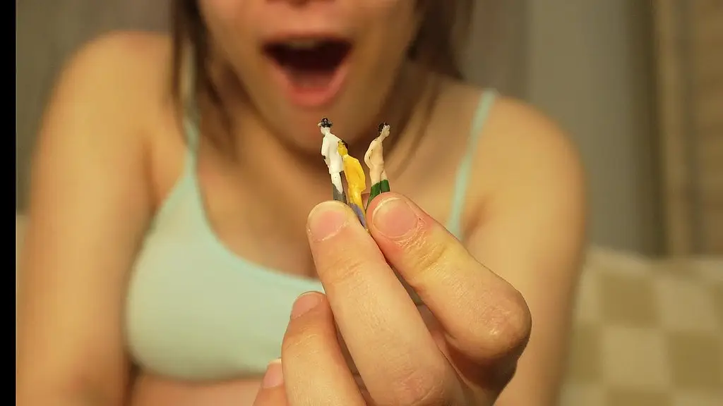 giantess stepmom orders tiny men online they have no escape