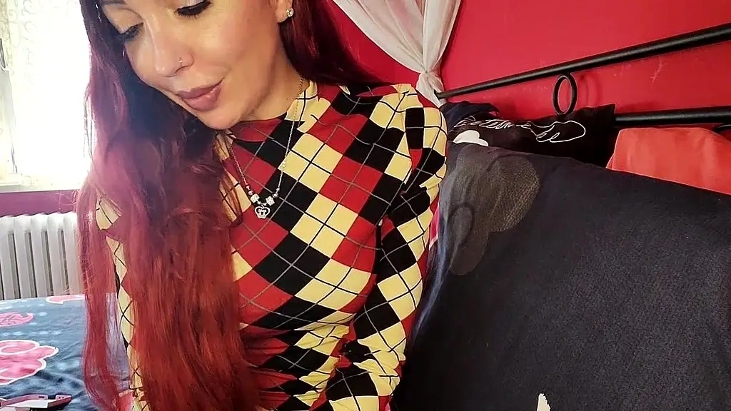 che puttana la tua amica che si fa i selfie da zoccola!