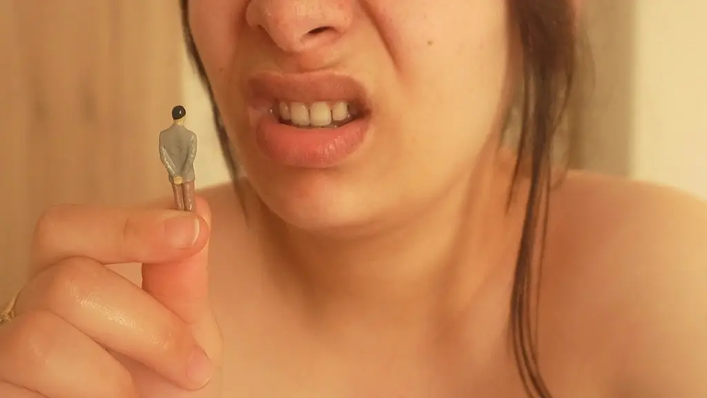 giantess crush fantasy tiny loser gets trapped