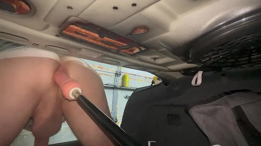 biggest dildo i’ve tried on my sex machine