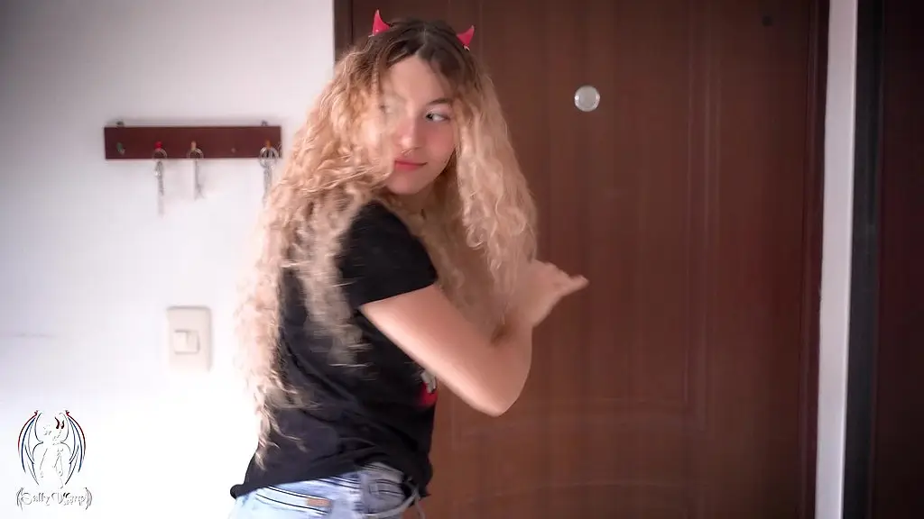 (extended version) thief breaks in & gets caught humping latina s thick ass - pussy eating and orgasm