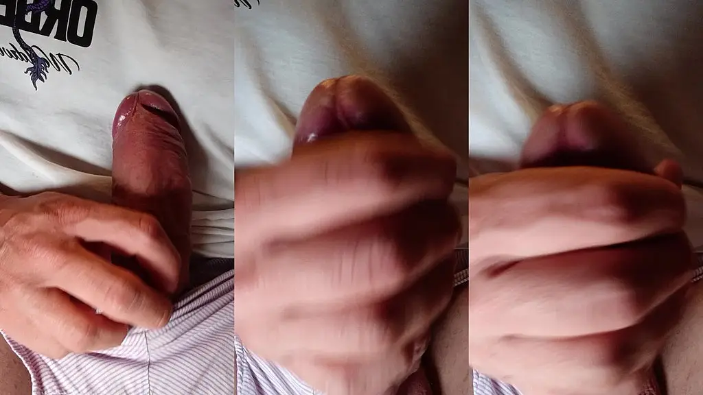 me masturbo en primer plano y me inundo de leche   i masturbate in close-up and i m flooded with milk  