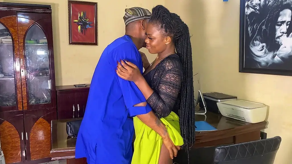 doctor seduces a patient that came for medical counselling