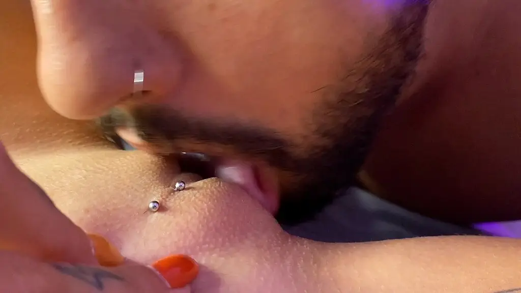 chupou minha bucetinha gostoso ate esguichar - squirt completo