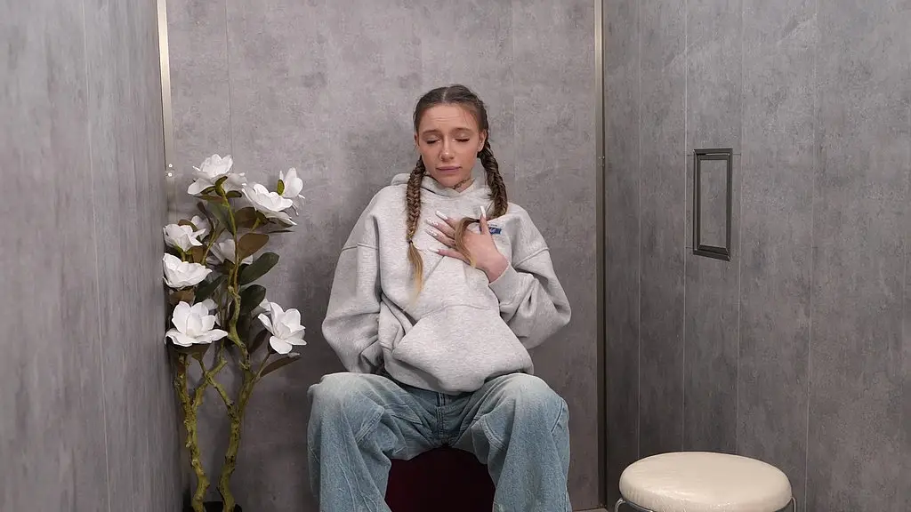 shy brunette tries glory hole for the first time and loves it