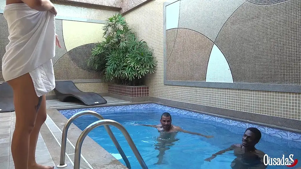 que se foda a quarentena fizemos um menagem na piscina - lunna real