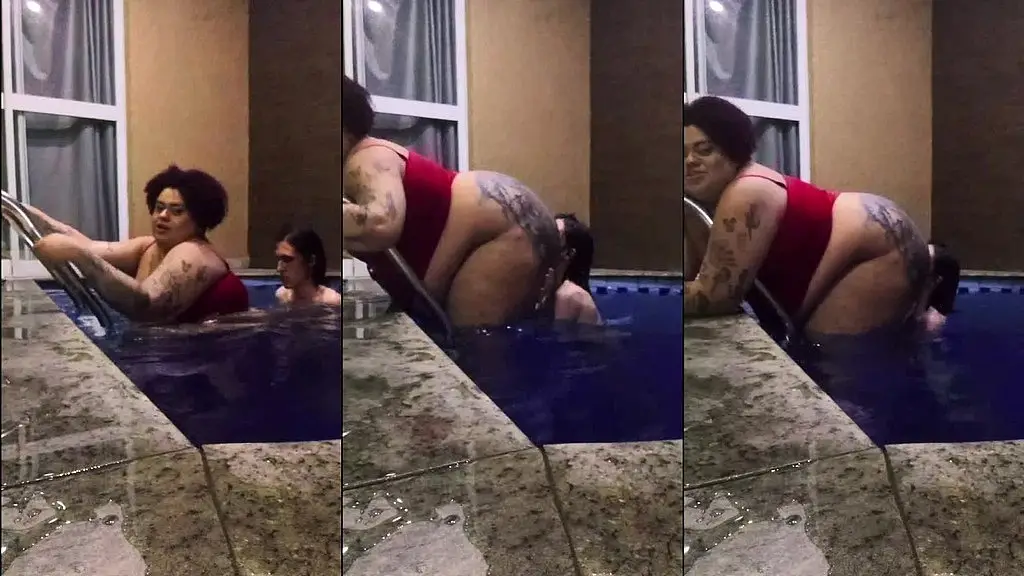 piscina com a mamifera