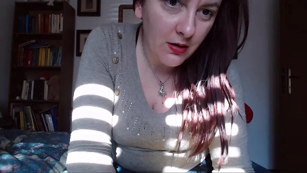 yellow looner tease: nicoletta’s warm & sensual friction with the balloon