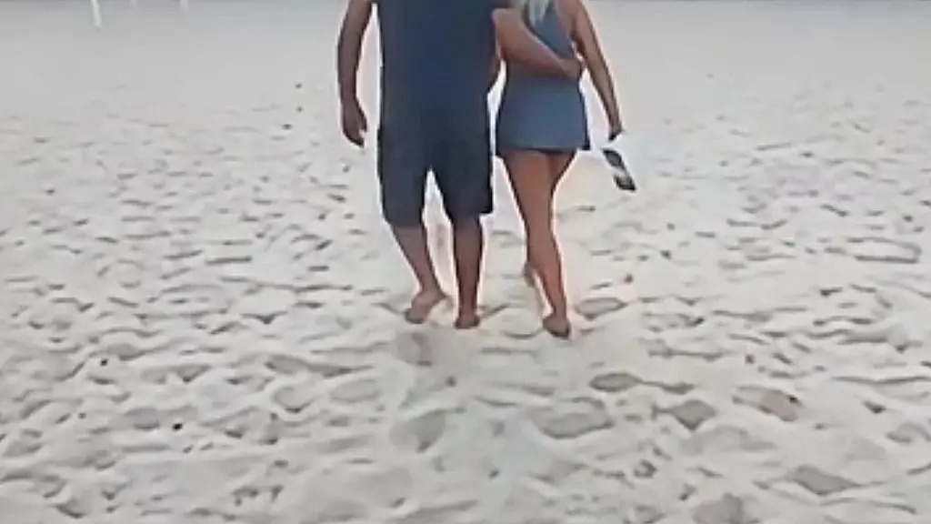 encontrei minha ex na praia e fomos relembrar coisas gostosas