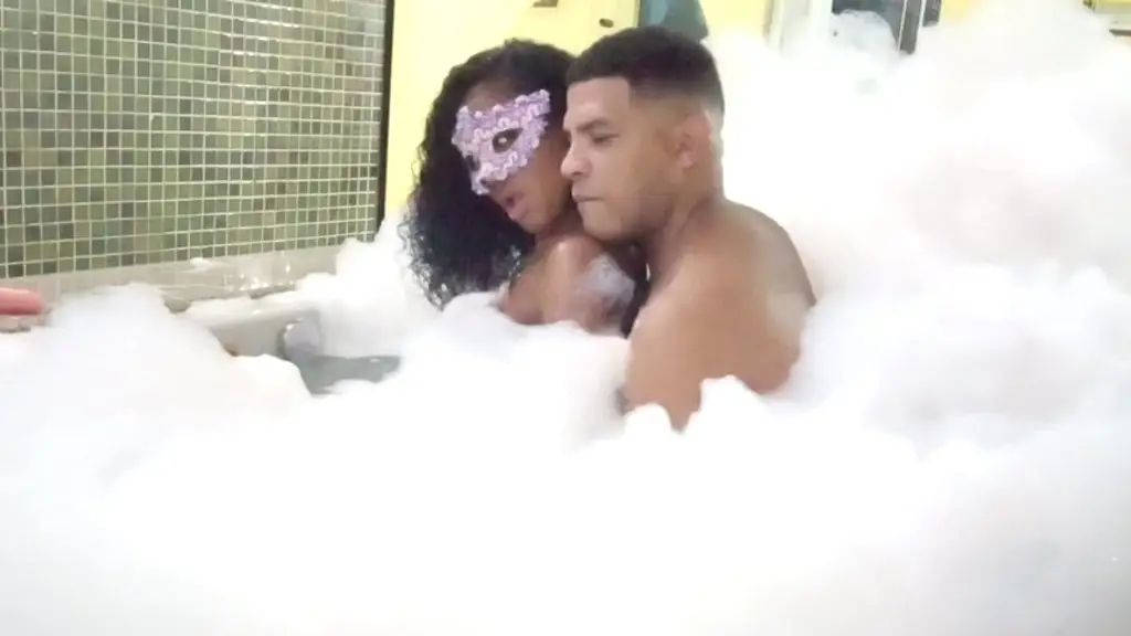 no hotel com a mulher do corno