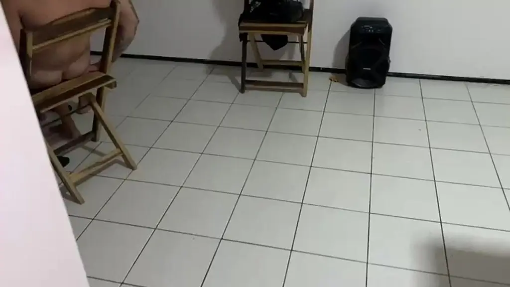 corno amador cuckold pegou a esposa novinha gostosa hotwife dando pro personal na sala
