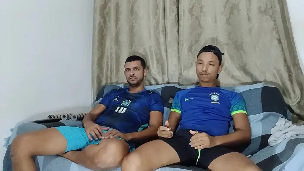 mao amiga no intervalo do jogo