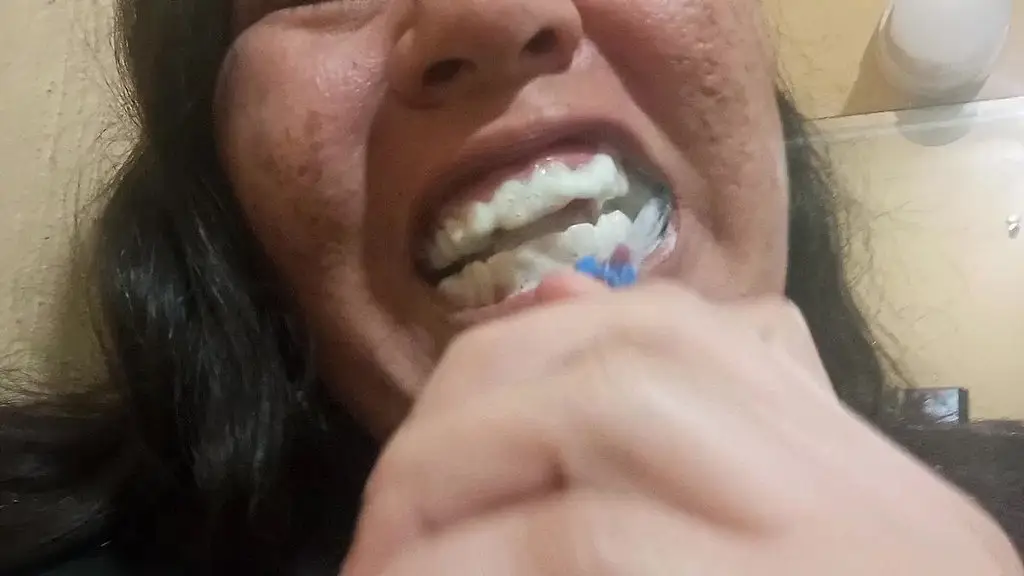morning teeth brushing