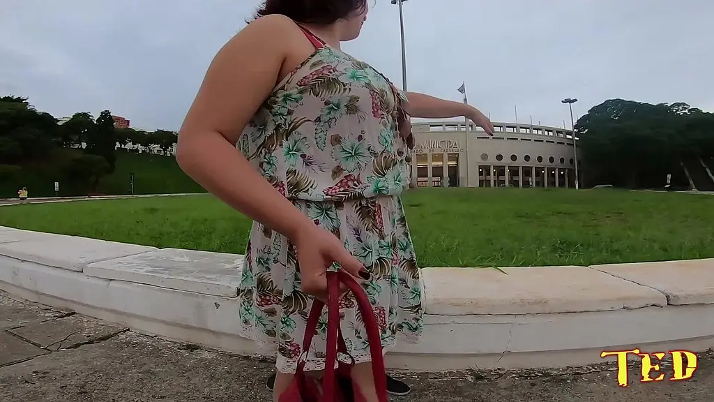muita fara e muita putaria com as duas safadas em volta de um dos maiores estadios do brasil - manddy may - mary redqueen