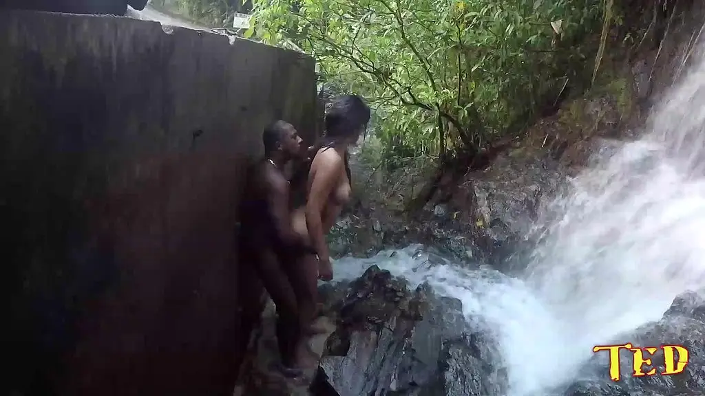 shayenne samara - nego catra - aprontando na cachoeira e binho ted filmando