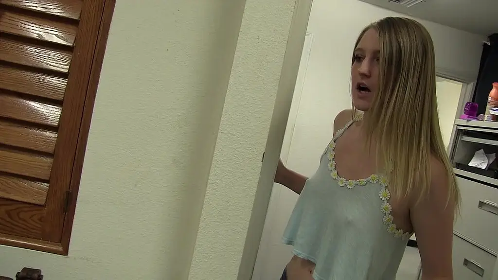 summer carter blowjob and facial from moe johnson