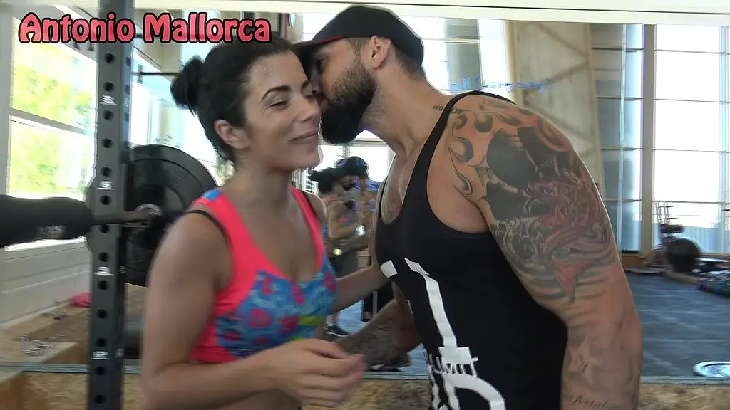 uncut - crazy double vaginal threesome with portuguese slut - behind the scene